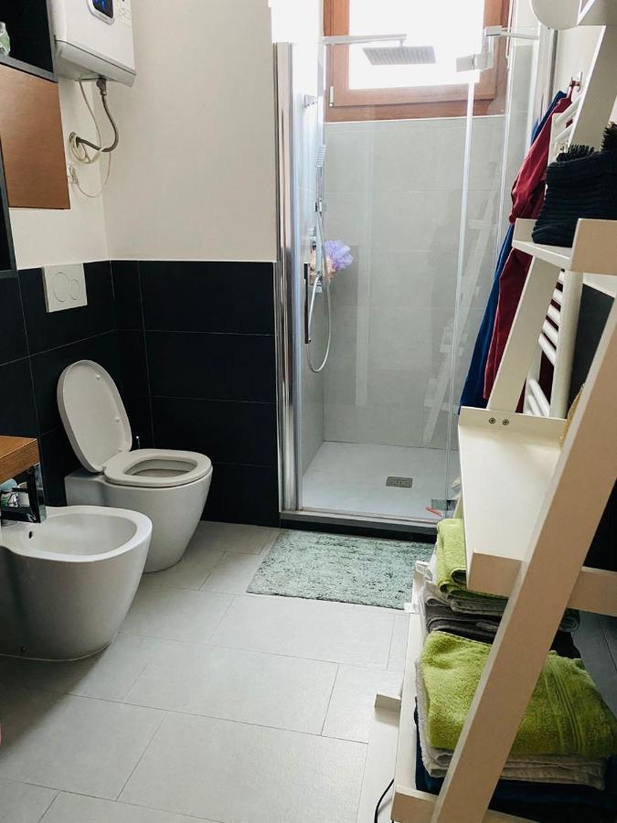 Torino Centro - La Casa Di Zoe Appartement Buitenkant foto