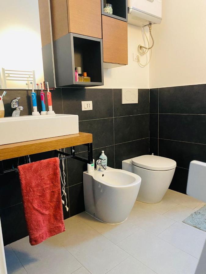 Torino Centro - La Casa Di Zoe Appartement Buitenkant foto